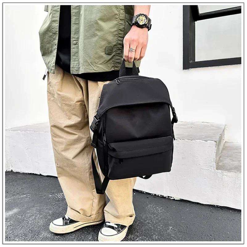 Lässiger Nylon Damen Rucksack mit Reißverschluss solide neue elegante Unisex Schultasche vielseitig