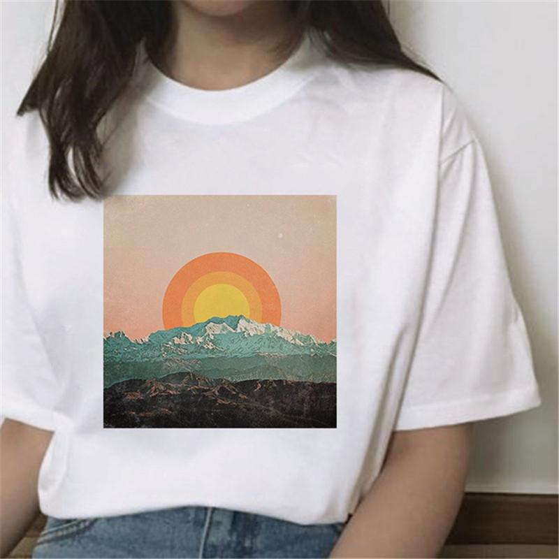 Hotselling New Aesthetic Wave Print Roundneck Shortsleeved Tshirt for Women Graphic T Shirts Aesthetic Clothes Tops Harajuku