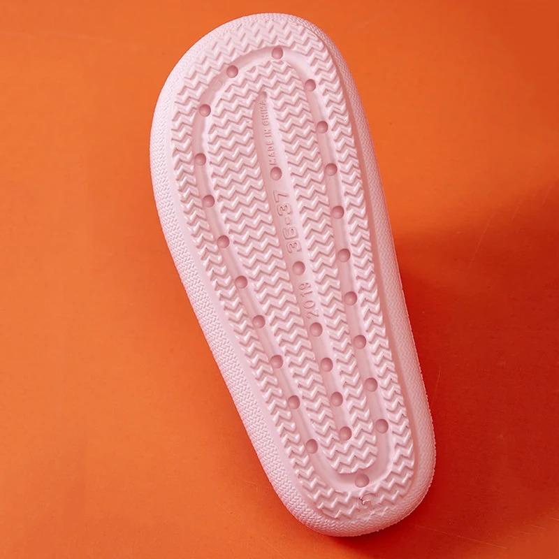 Thick Platform Cloud Slippers Women Fashion Buckle Soft Sole Pillow Slides Sandals Woman 2023 Summer Beach Non-Slip Flip Flops