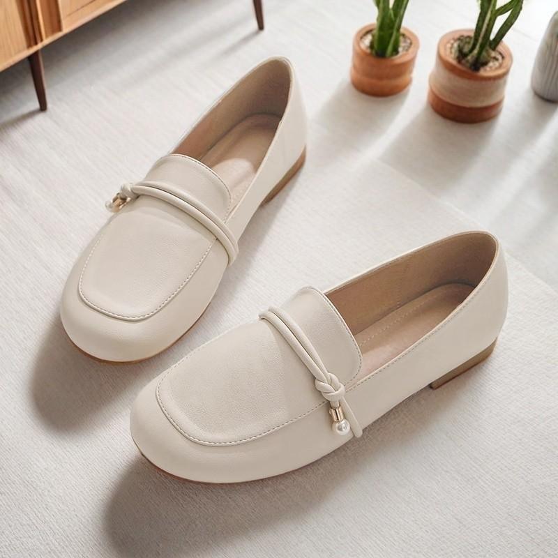 

2025 spring and autumn new evening shoes gentle French fairy style versatile with skirt single shoes women s flat women s shoes 35
