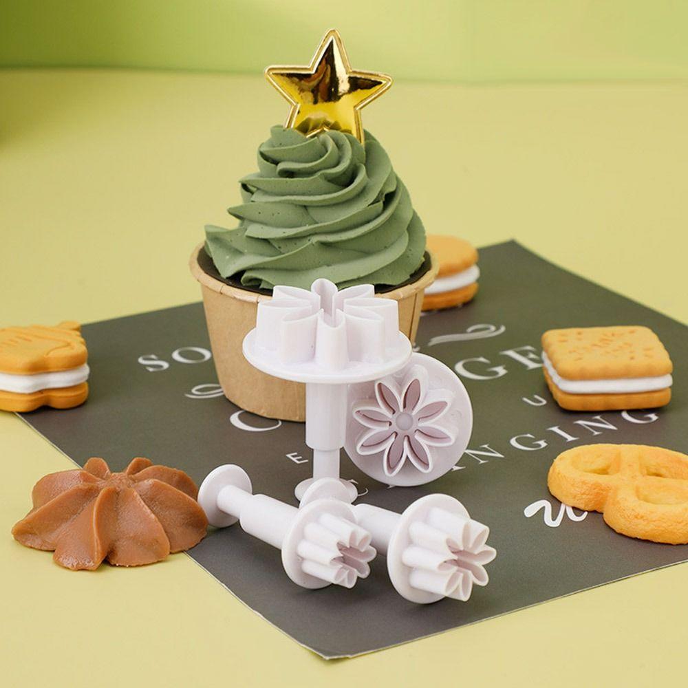4Pcs Reusable Daisy Flower Cake Decoration Fondant Mold Cake Cutter Cookie Mold Plunger Mould