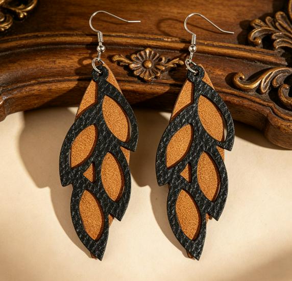 2026 European & American Retro Leather Hollow-Out Geometric Earrings for Women - Simple, Versatile, Creative Design.