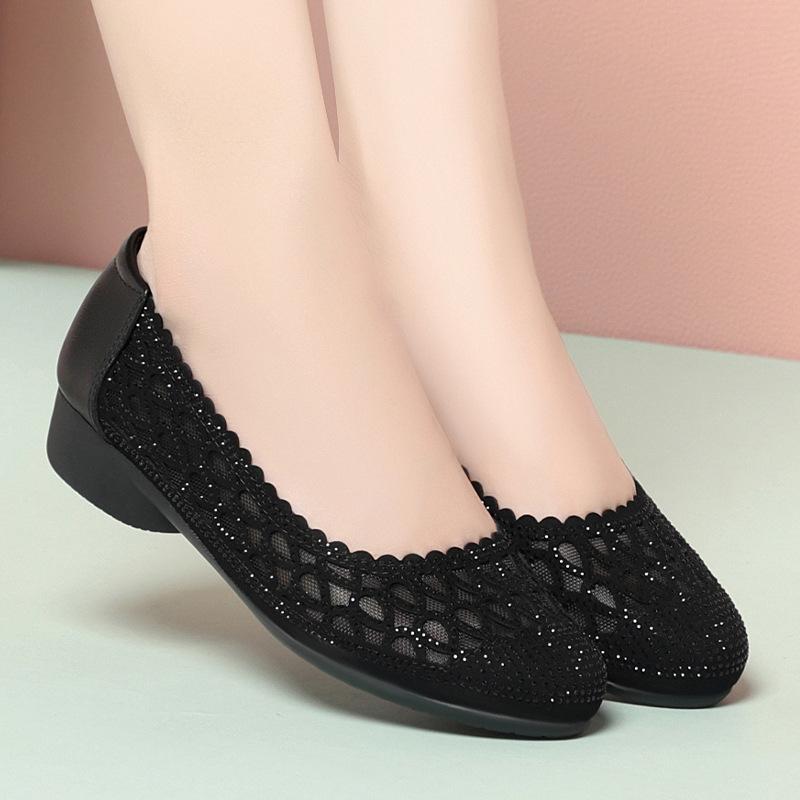 

Мамины сандалии сетчатые дышащие одинарные туфли для женщин на лето обувь для пальцев мягкая подошва обувь для женщин повседневные и модные новые 41