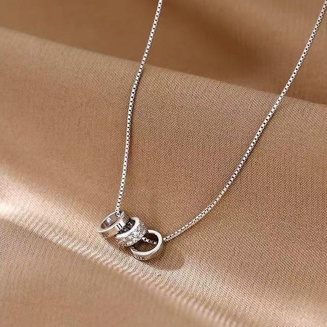Collier pendentif en argent sterling 925 avec chiffres romains - Cercle à trois anneaux et chaîne de clavicule, Style simple de luxe léger