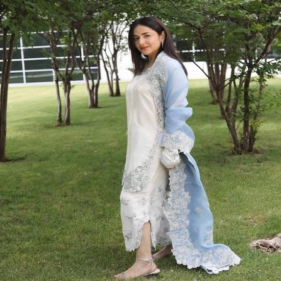 Elegant Off-White and Slate Blue Silk Kurta Pant Set M