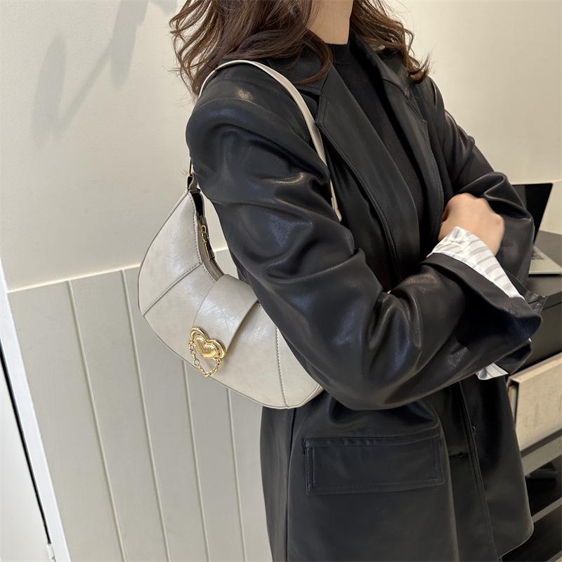 Autumn 2025 New Trend Fashion Texture Simple Casual One Shoulder Portable Crossbody Underarm Bag Women