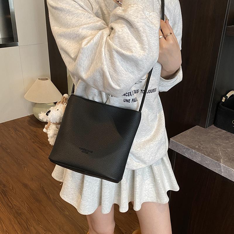Bag Women's New Fashionable Versatile Messenger Bag