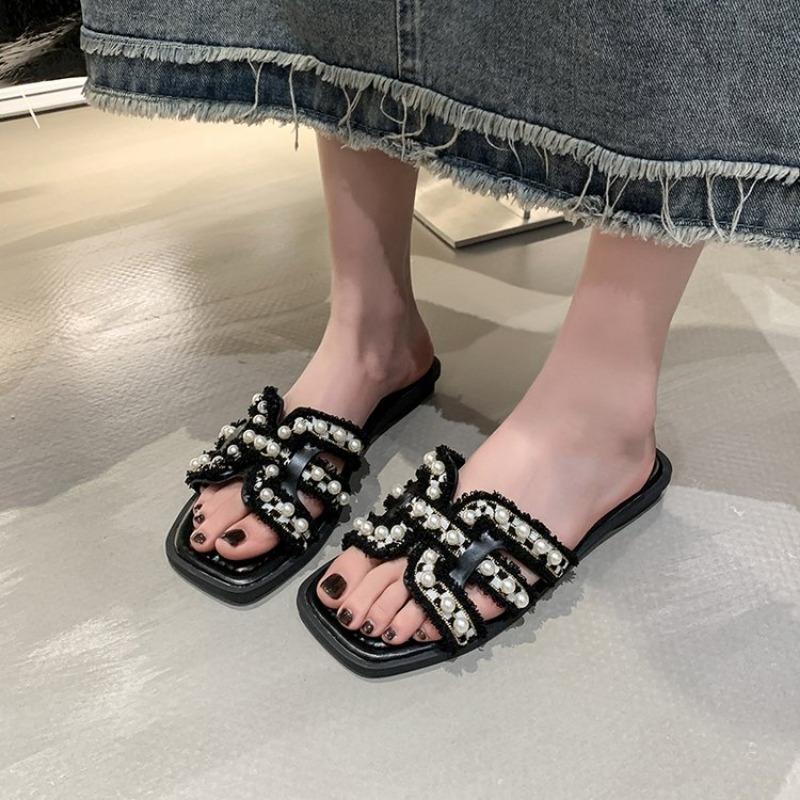 Fashion 2025 Summer Fashion New Sexy Casual Comfortable Solid Color Crystal Sandals Square Toe Flat Heel Slippers Zapatos Mujer