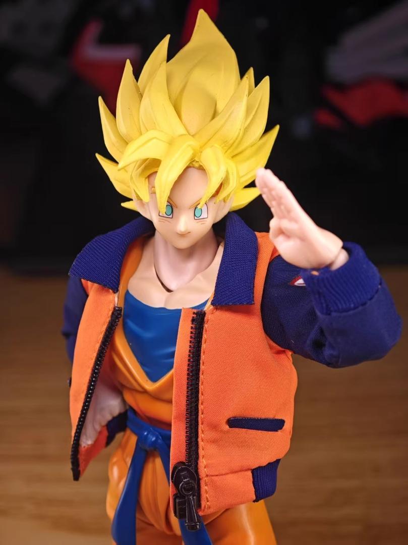 

[USED] S.H.Figuarts Super Saiyan Son Goku Goku Jacket (no body)