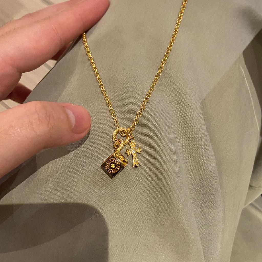 Zircon Cross Pendant Necklace - High-End Clavicle Chain with Cold Style for Women