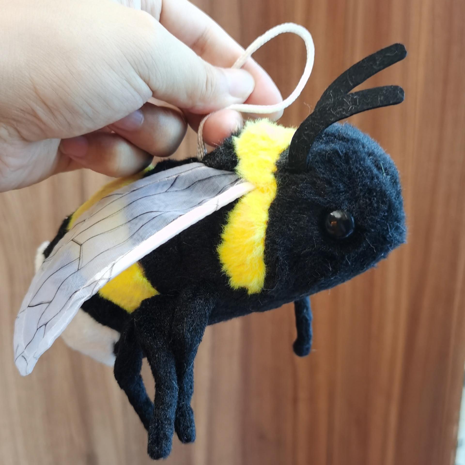 

Имитация насекомого Плюшевая игрушка Плюшевая кукла милая пчела 15-20cm