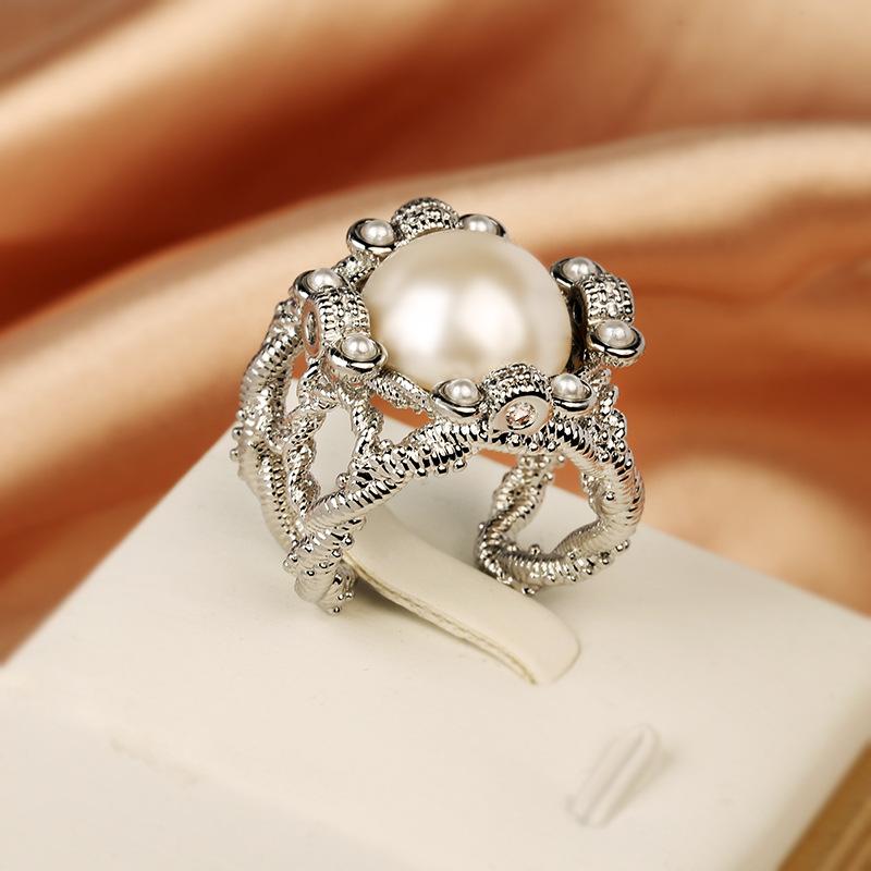 Dazzling Retro  Sterling Silver Pearl Women s Ring Personalized Creative Hollow Out Metal Bride Engagement Beautiful resizable