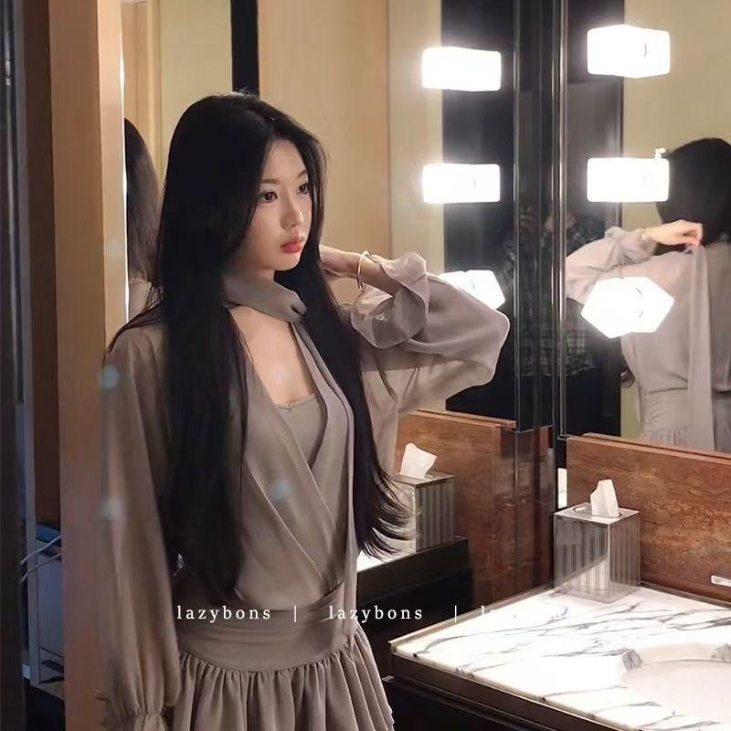 New Black Streamer V-neck Long-sleeved Dress for Women's Early Autumn Thin High-waisted Skirt