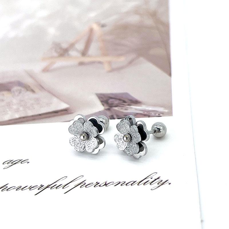 Elegant Faux Suede Four-Leaf Clover Ear Stud Chain Earrings