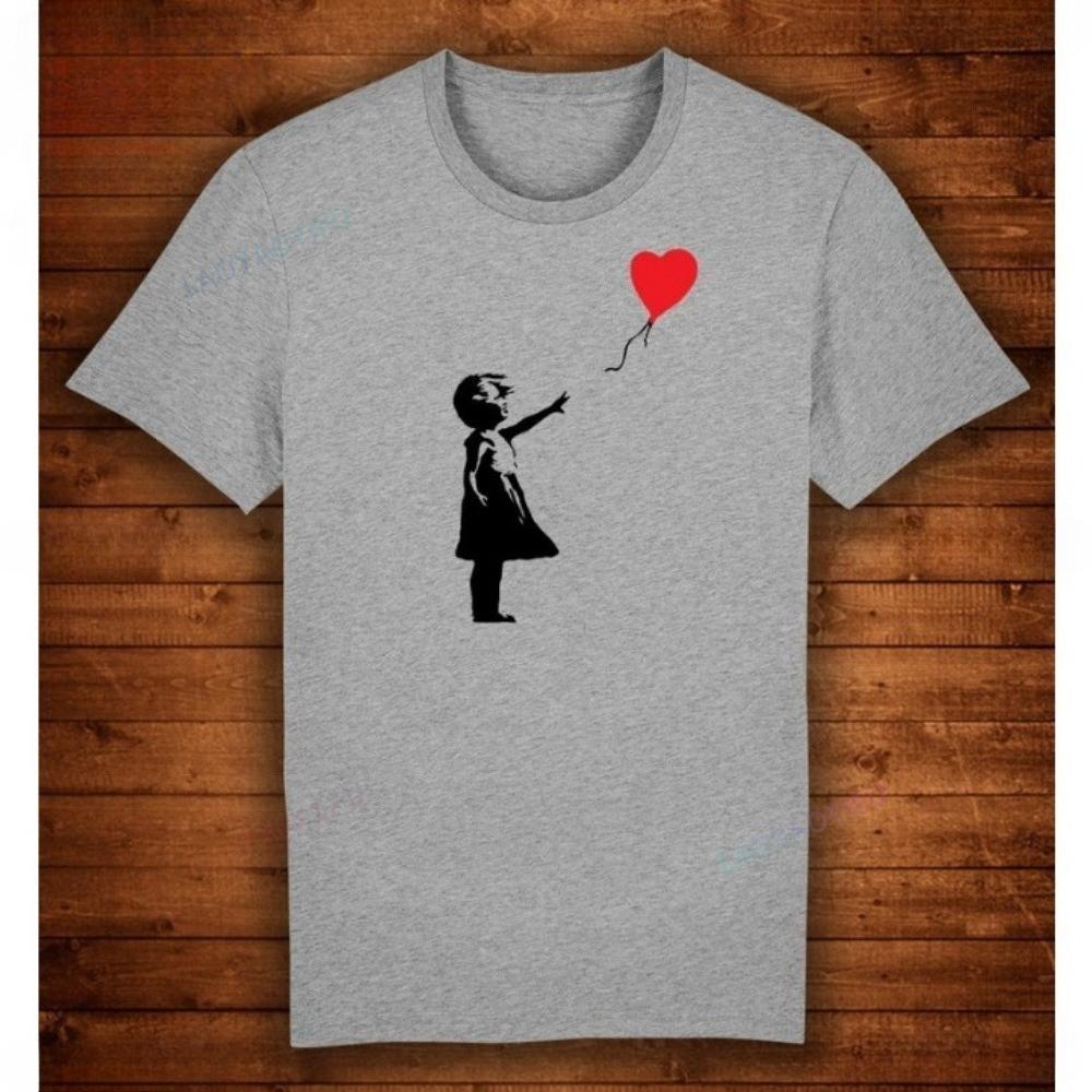 Banksy Ragazza con Palloncino Strappata Street Art T-shirt Design Unico Street Wear Arte Grafica Urbana Top Stile Semplice