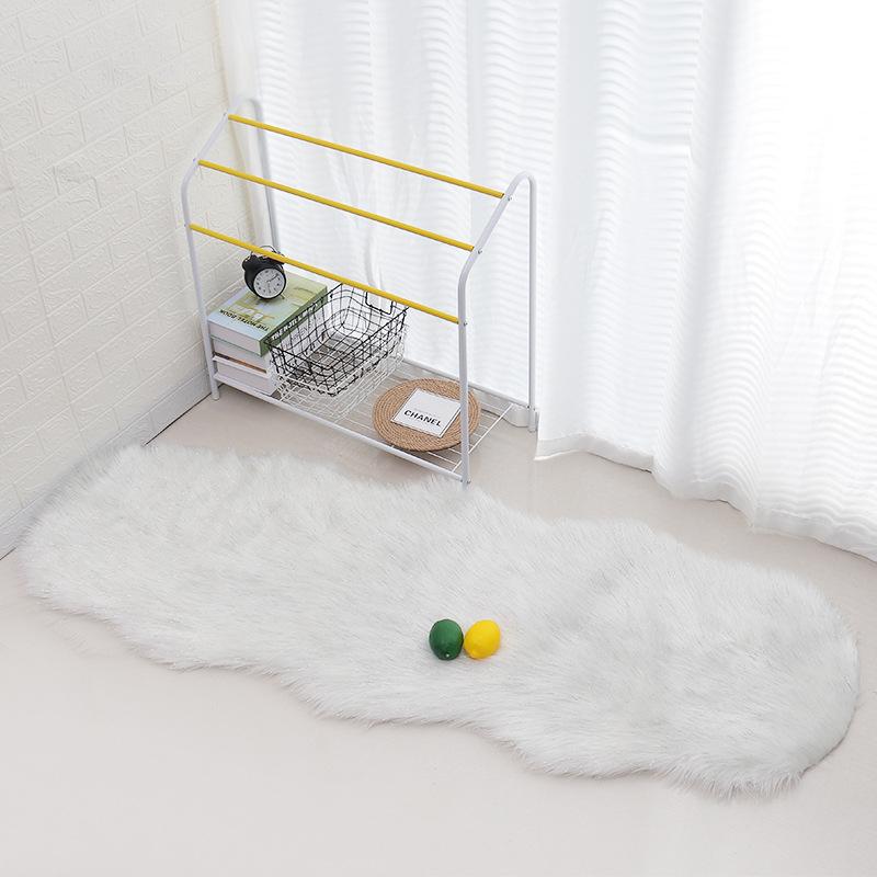 

Imitation Wool Carpet Bedroom Bedside Living Room Carpet Soft and Comfortable Skin Friendly Solid Color Not Easy To Shed Hair 60x100cm