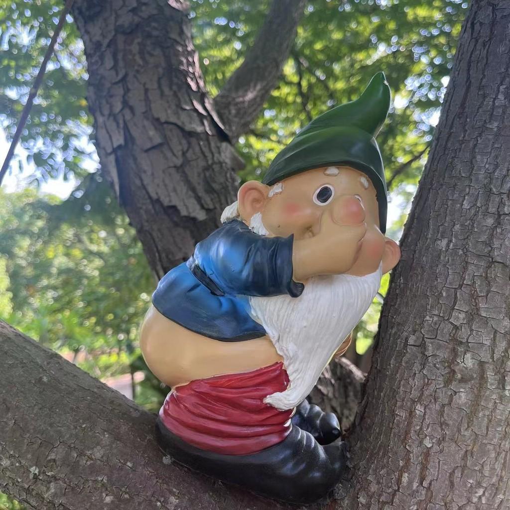 Delightful Resin Gnome Figurine Outdoor Garden Art For Stylish Yard Decorations
