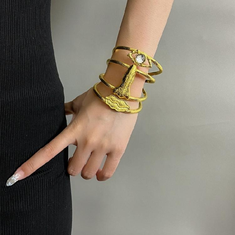 Unisex Adjustable Metal Bangle Vintage Jewelry Lightweight Retro Inspired Wrist Accessory Perfect for Gift Giving