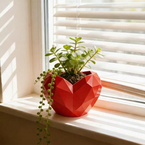 Small Diamond Heart Shape Planter for Small Plants 3D Printed Mini Geometric Heart Flower Pot for Indoor Home Office Desktop Decor
