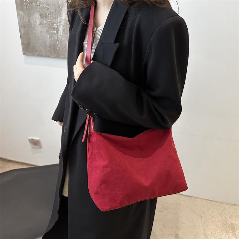 Simple Commuter Shoulder Tote Bag, New Foreign Style Solid Color Large Capacity Messenger Bag, Fashionable Niche Design Women's Bag