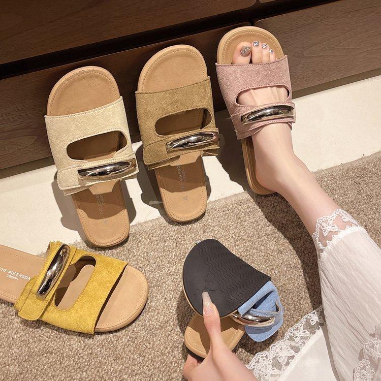 Internet celebrity super fire Velcro flat bottom slippers women's summer fashion wear soft bottom ugly cute summer casual cool slippers