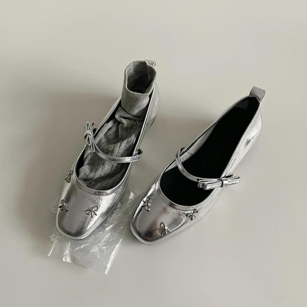 Silberne flachsohlige Einzelschuhe Damen flachmündige Mary Jane Schuhe Ein-Wort-Schnalle Schleife vielseitige kleine Lederschuhe