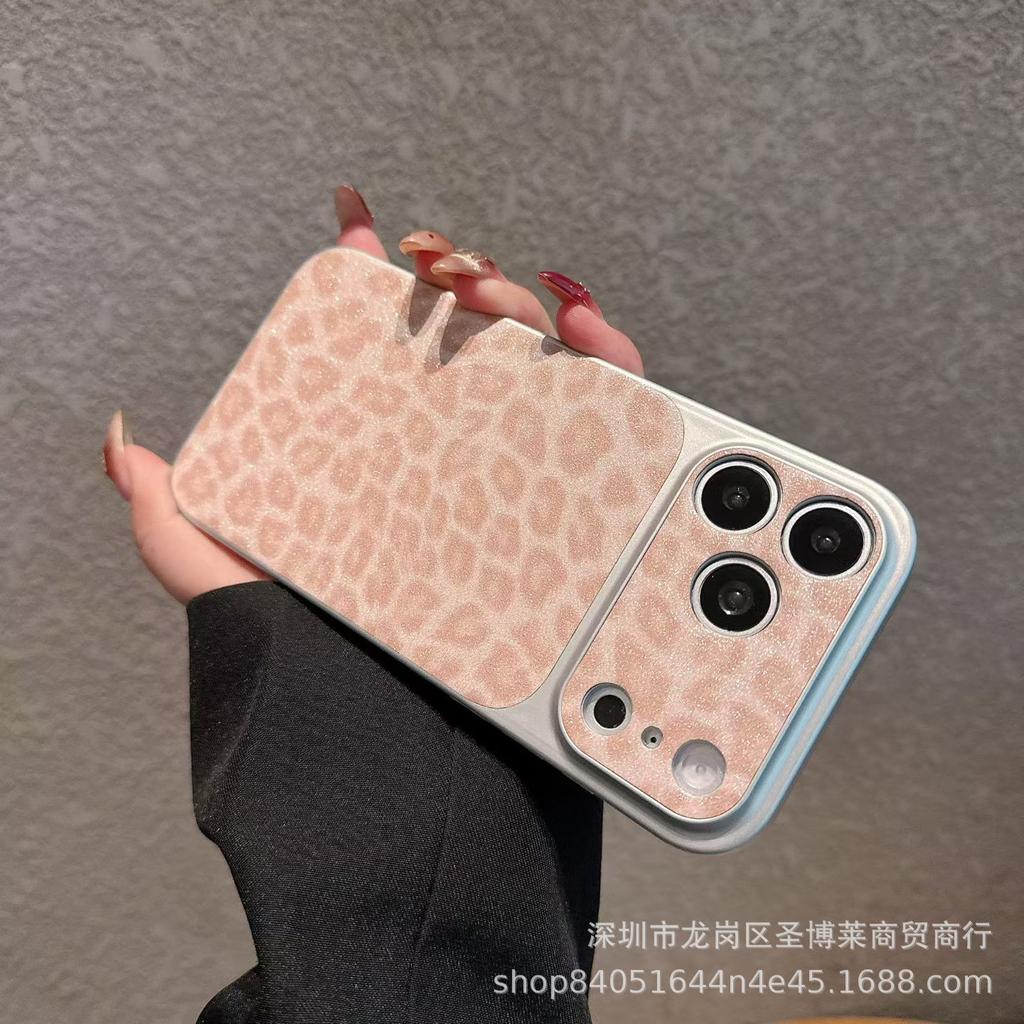 The new electroplated leather leopard print is suitable for iPhone17Promax mobile phone case 16pro fine hole 15 protective case.
