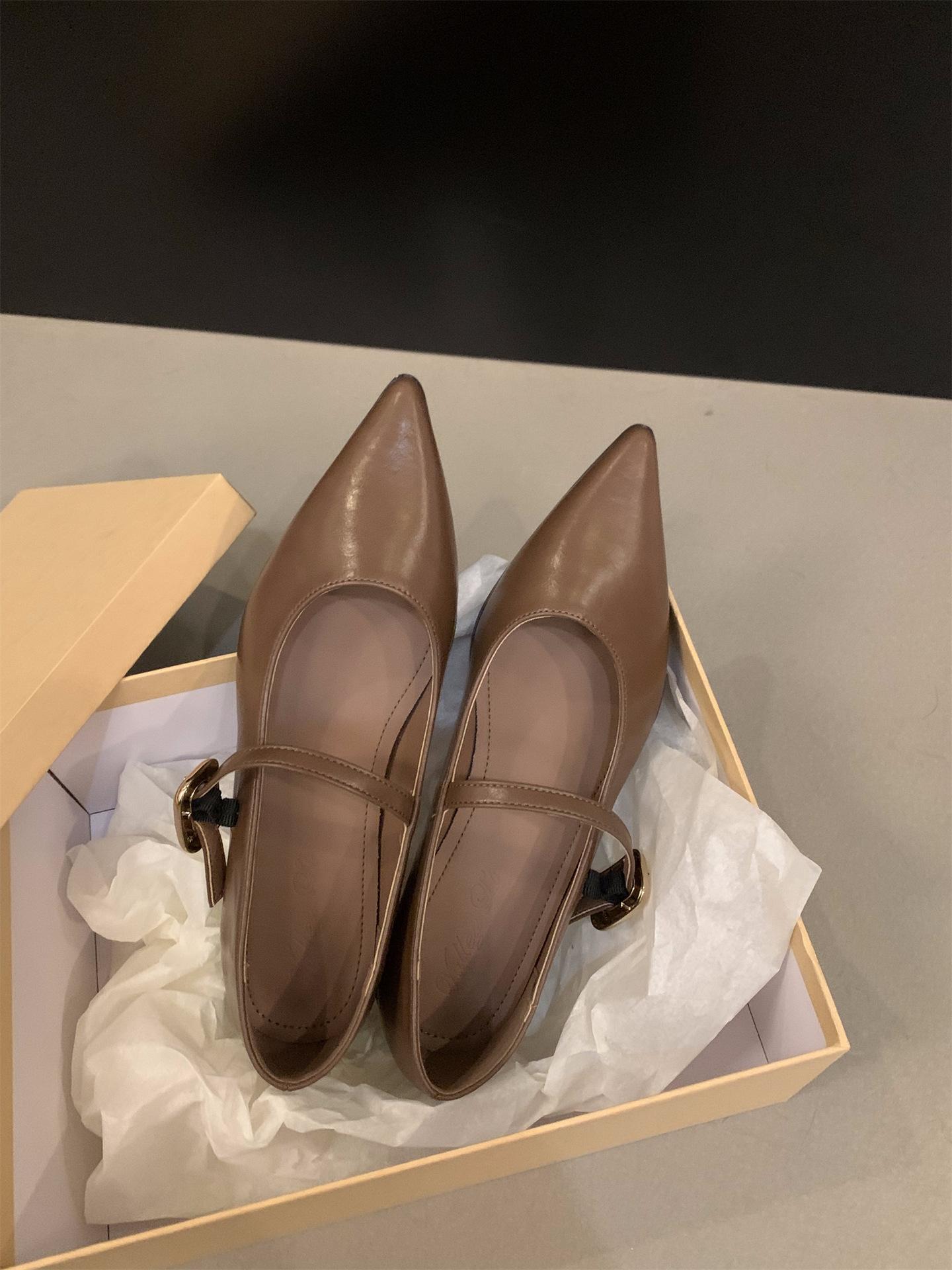 

Туфли Мэри Джейн на низком каблуке, черные, темпераментные, женские туфли 2025 новый весенне-осенний французский стиль, с острым носком, на плоской подошве, вечерние туфли 39