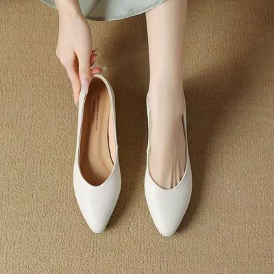Chaussures de travail professionnelles à bout pointu en cuir véritable à coupe basse et semelle souple à petit talon pour femmes Style polyvalent nouveau