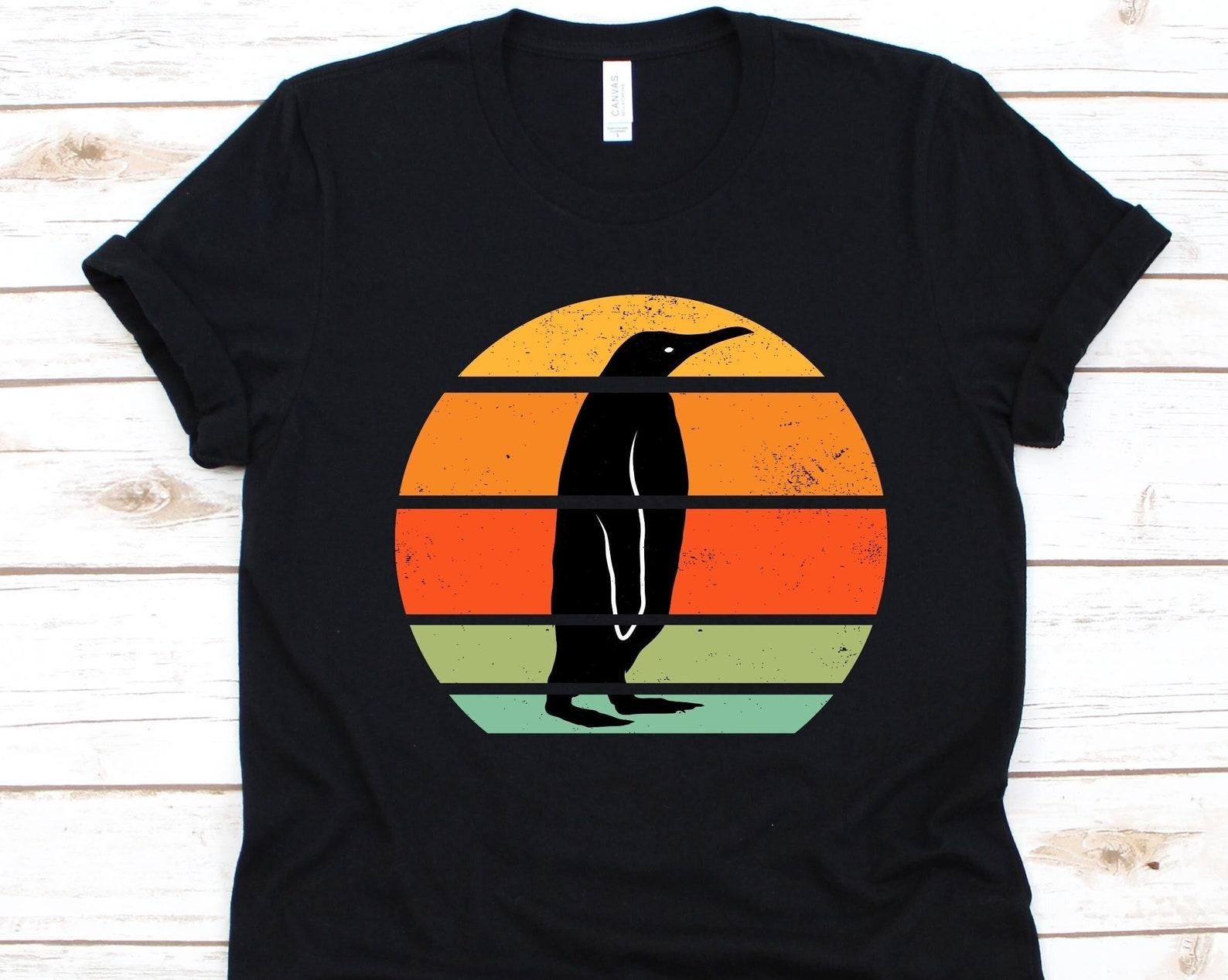 Retro Penguin Shirt, Cute Penguin T-Shirt For Men And Women, Penguin Lover Shirt, Aquatic Flightless Bird, Penguins Shirt, Penguin Gift M