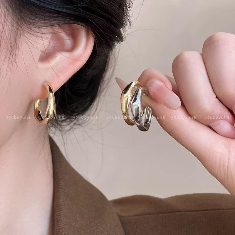 Cold wind irregular plain ring earrings women's simple niche design sense metal stud earrings 925 silver needle earrings