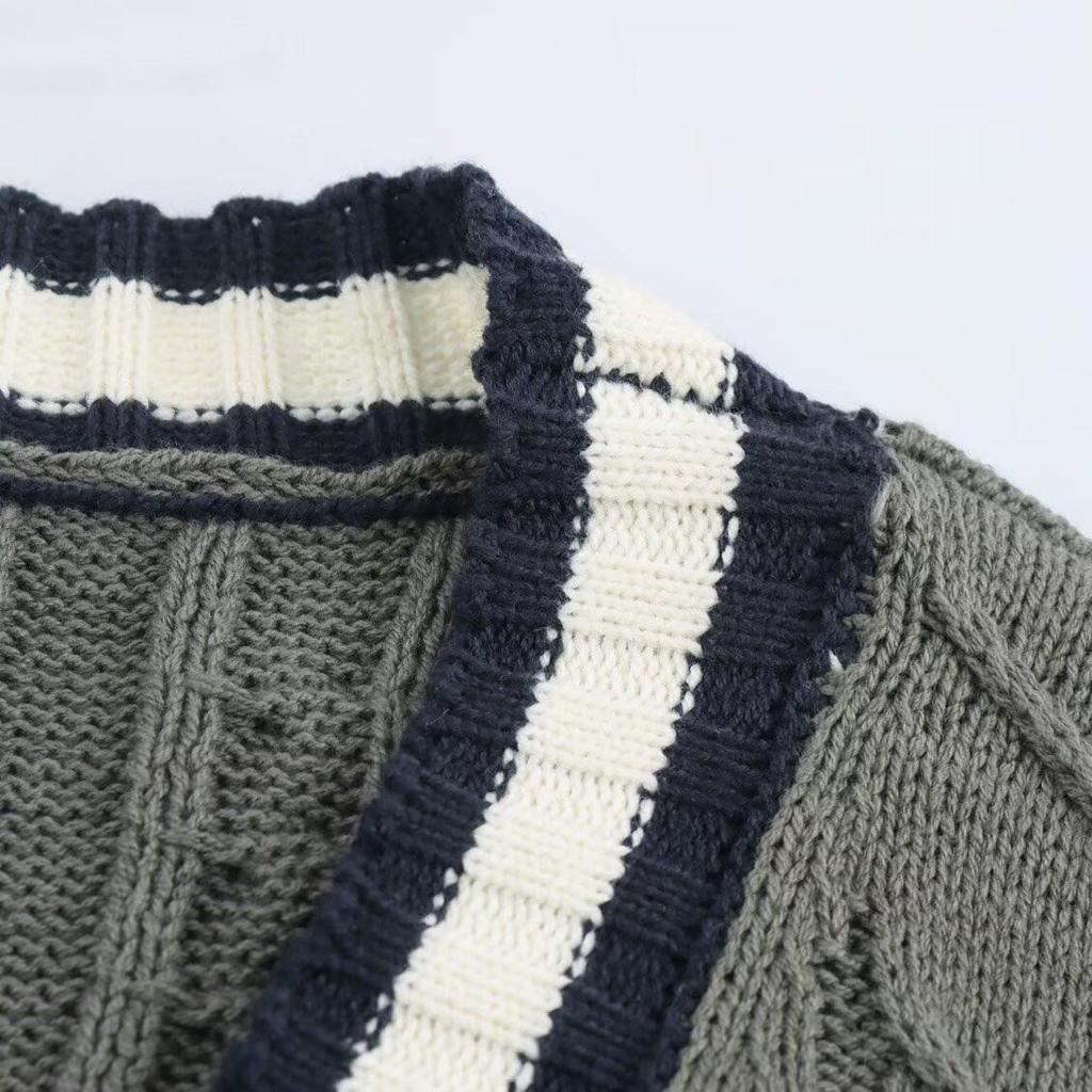 2025 Spring Women's Sweet Casual Loose Knit Cardigan with Cable Pattern