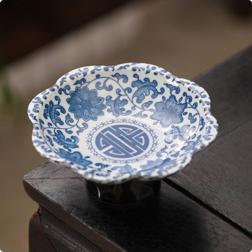 Blue and White Pedestal Bowl Decorative Porcelain Fruit Bowl Porcelain Tea Snack Plate Easy To Clean Pedestal Dessert Plate