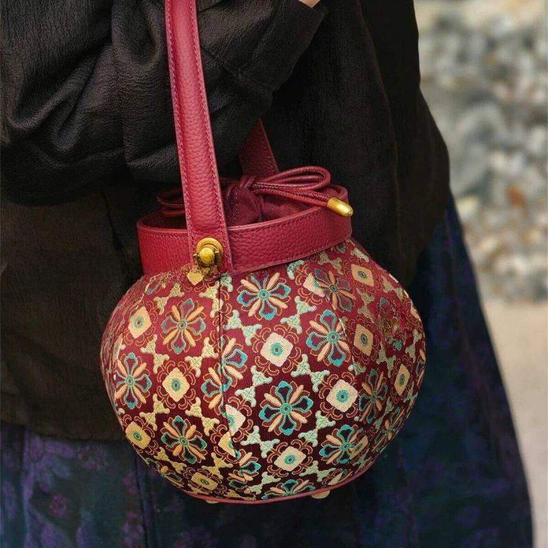 Chinese Style Lantern Handbag With Embroidered Pu Material For Daily Use