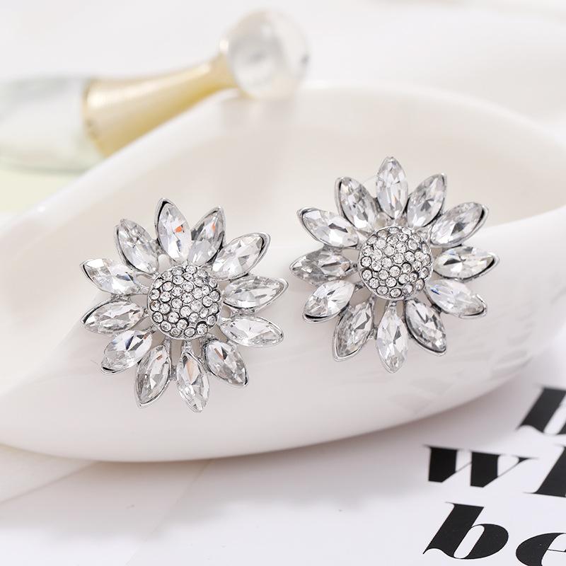 

S925 silver needle fashion personality crystal stud earrings femininity exaggerated simple earrings versatile flower diamond ear jewelry