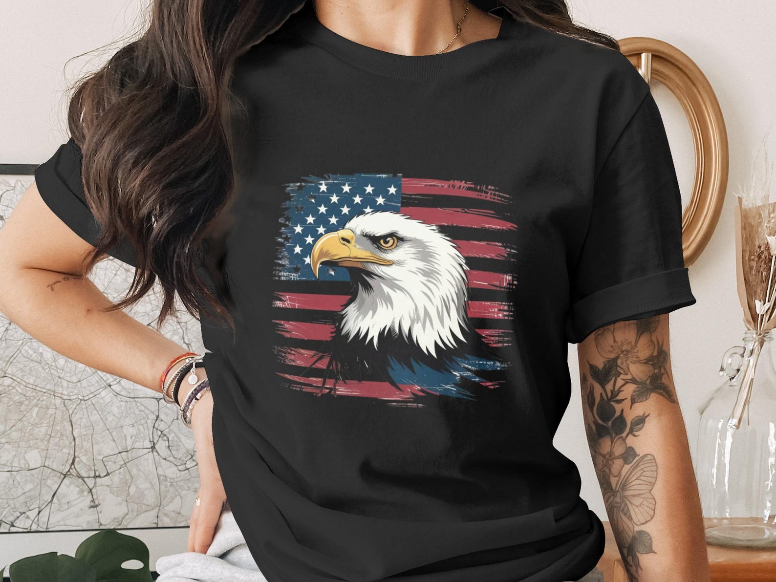 Bald Eagle American Flag T-Shirt | Patriotic USA Distressed Flag Graphic Tee | Freedom Lover & Veteran Gift L