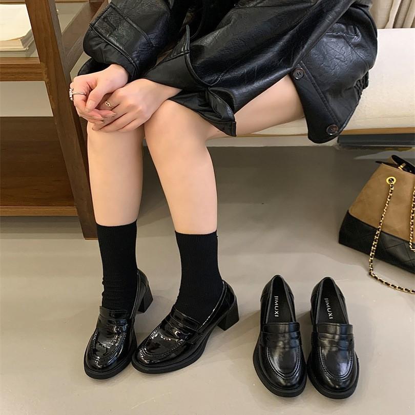 Black uniform small leather shoes women's 2025 spring new British style round head thick heel, one-pedal loafers