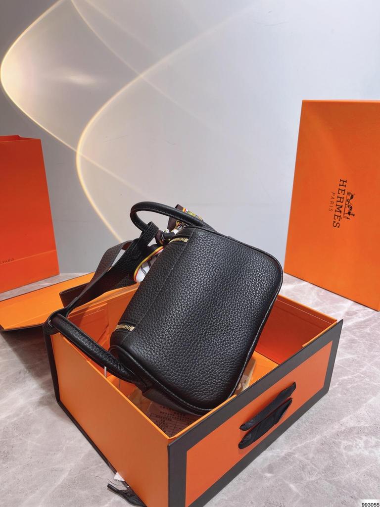 Lindy Mini Cowhide Pillow Crossbody Bag - Women's Genuine Leather Doctor's Shoulder Bag