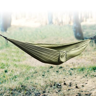 Single & Double Camping s houpacími popruhy 260 * 140 cm Přenosný padákový nylon pro batohy