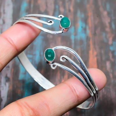 Grüner Onyx-Edelstein, handgefertigter Schmuckarmreif aus 925er Sterlingsilber, verstellbar für Frauen
