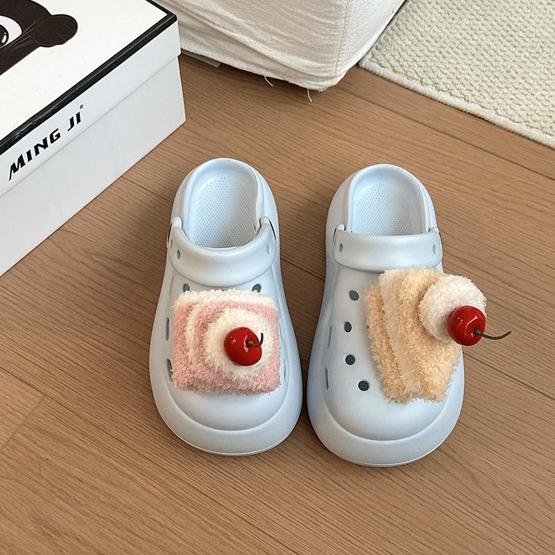 Cute Cartoon Cake Hole Shoes Women's New Summer Wear Casual Thick Soles Increase Height Breathable Bag Head Drag Tide
