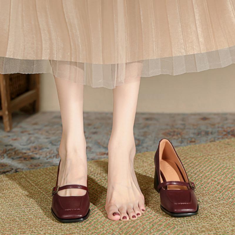 Buty Mary Jane na grubym obcasie Retro kwadratowy nosek Damskie buty Temperament Pojedyncze buty Francuskie eleganckie buty do pracy Płytkie wycięcie Wysokie obcasy