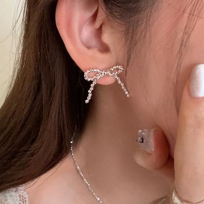 Tatlı Metal Boncuklu Fiyonklu Küpe Kadın Niş Tasarım Duygusu Kişilik Basit Çok Yönlü Mizaç Küpe