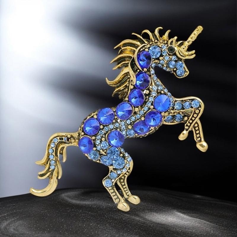 Elegant Unicorns Brooch For Women Portable Alloy Jewelry Accessory for Daily Wear and Special Occasions