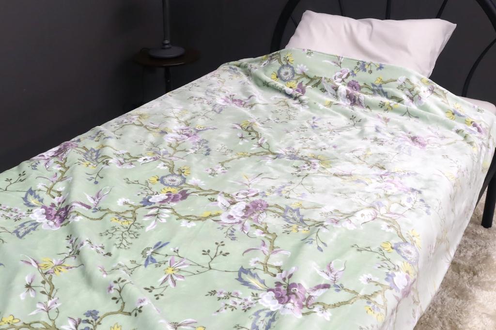 Romance Kosugi Mayer Double Blanket, Single (140 X 200 Cm), Smooth Touch, V&A (Victoria & Albert Museum) William Kilburn Collection, Green