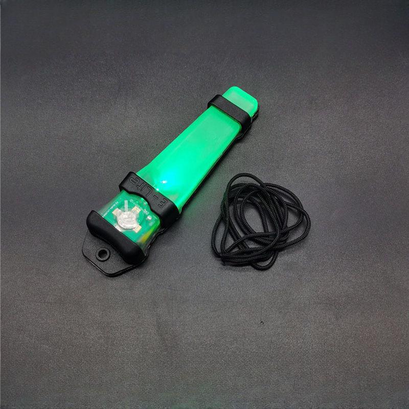 Airsoft Helmet Weapon Flashlight Tactical Helmet Light Identification Surefir Marker Light Survival Signal Helmet Lamp