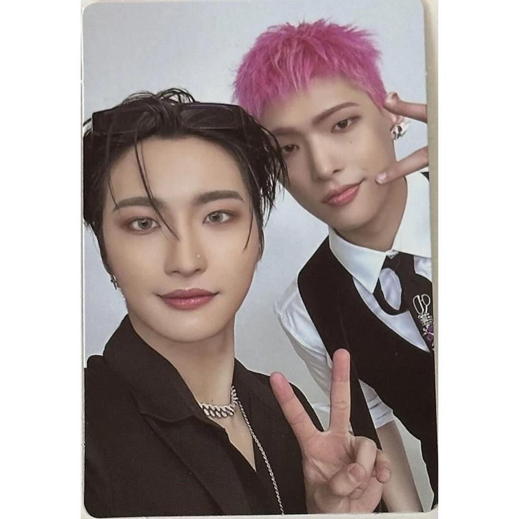 ATEEZ THE WORLD EP.2:OUTLAW A / DENÍK / JEDNOTKA DENÍKU / Z ver. OFICIÁLNÍ FOTOKARTA