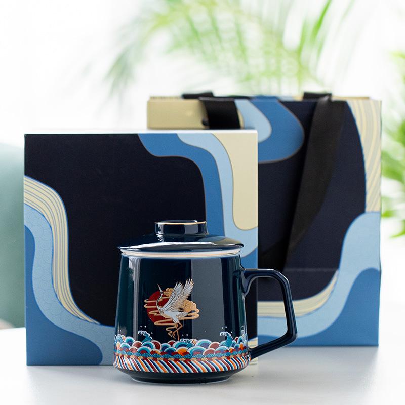 

Набор керамических кружек цвета «яйцо дрозда» с чайным фильтром, функцией разделения воды и напечатанным логотипом - Подарочный набор из трех чашек 401-500ml