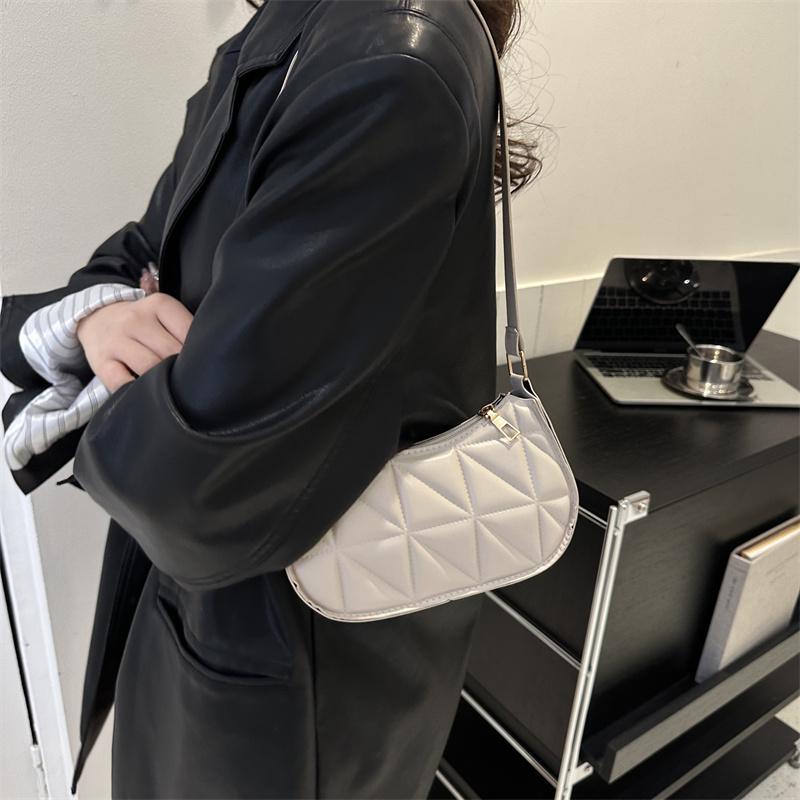 Niche Design Bag Women 2024 New Retro Casual Handbag Shoulder Bag Fashion Trend Underarm Bag Women