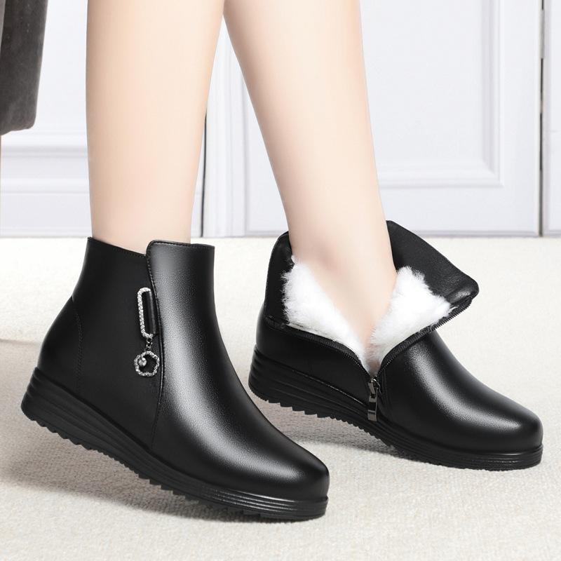 Mom Shoes Winter Velvet Cotton Shoes Thickened Wool Women's Cotton Boots Women's Short Boots Flat-soled Medium and Old Non-slip Boots Large Size